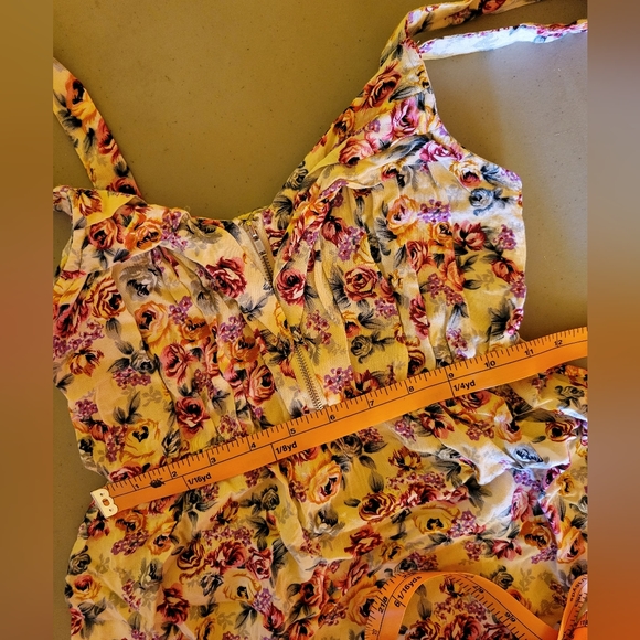 STREETWEAR SOCIETY - Picture 3 of 4